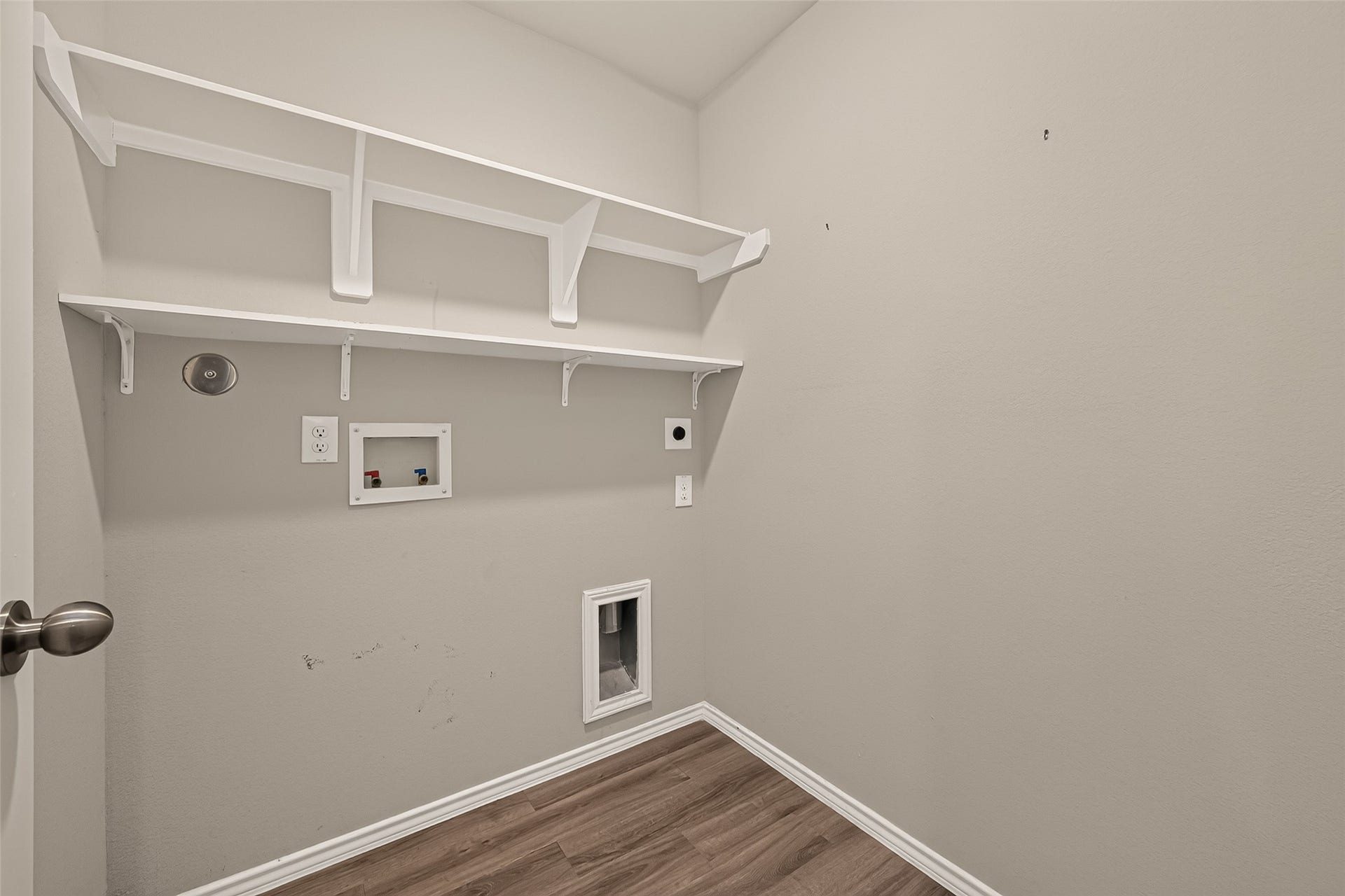 25471 Blue Mistflower Drive, Montgomery, TX 77316 Utility room with shelving above the units
