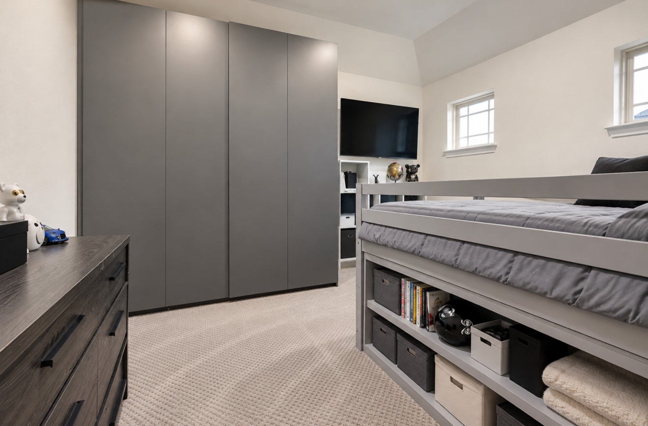 2120 Rosenthal Lane, Houston, TX 77080 Office is currently being used as a bedroom.