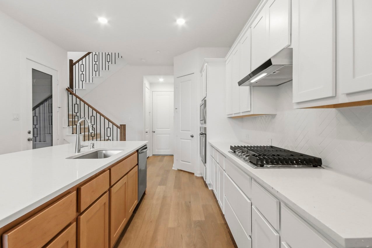 575 Cypress Valley Avenue, Montgomery, TX 77316 Kitchen