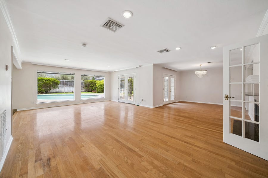 Property photo for 10314 Olympia Drive, Houston, TX