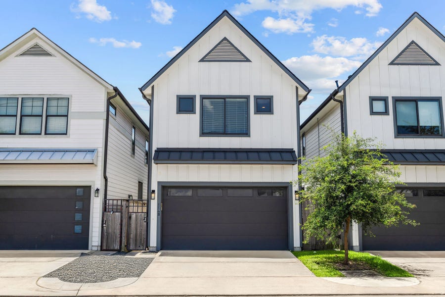 Property photo for 114 E 33rd Street, #B, Houston, TX