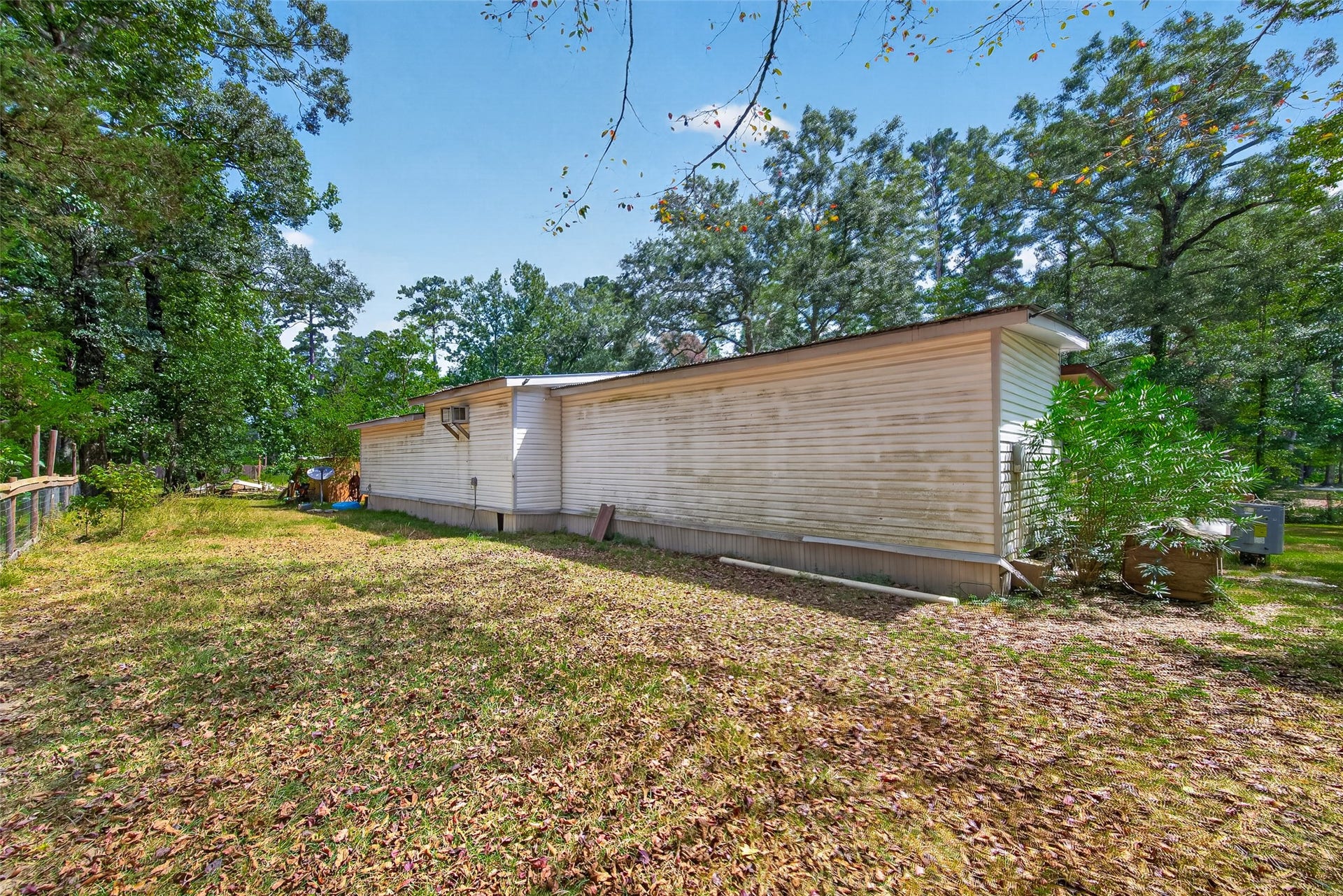 136 County Road 3708, Splendora, TX 77372