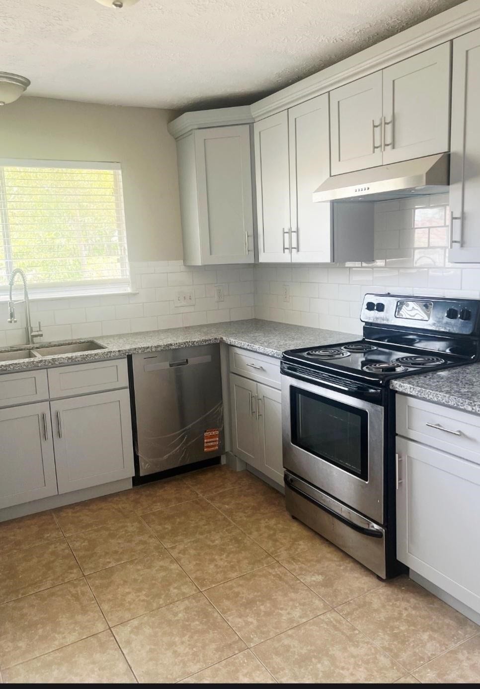 1114 Blue Diamond Drive, Missouri City, TX 77489 1114 Blue Diamond Drive, Missouri City, TX 77489