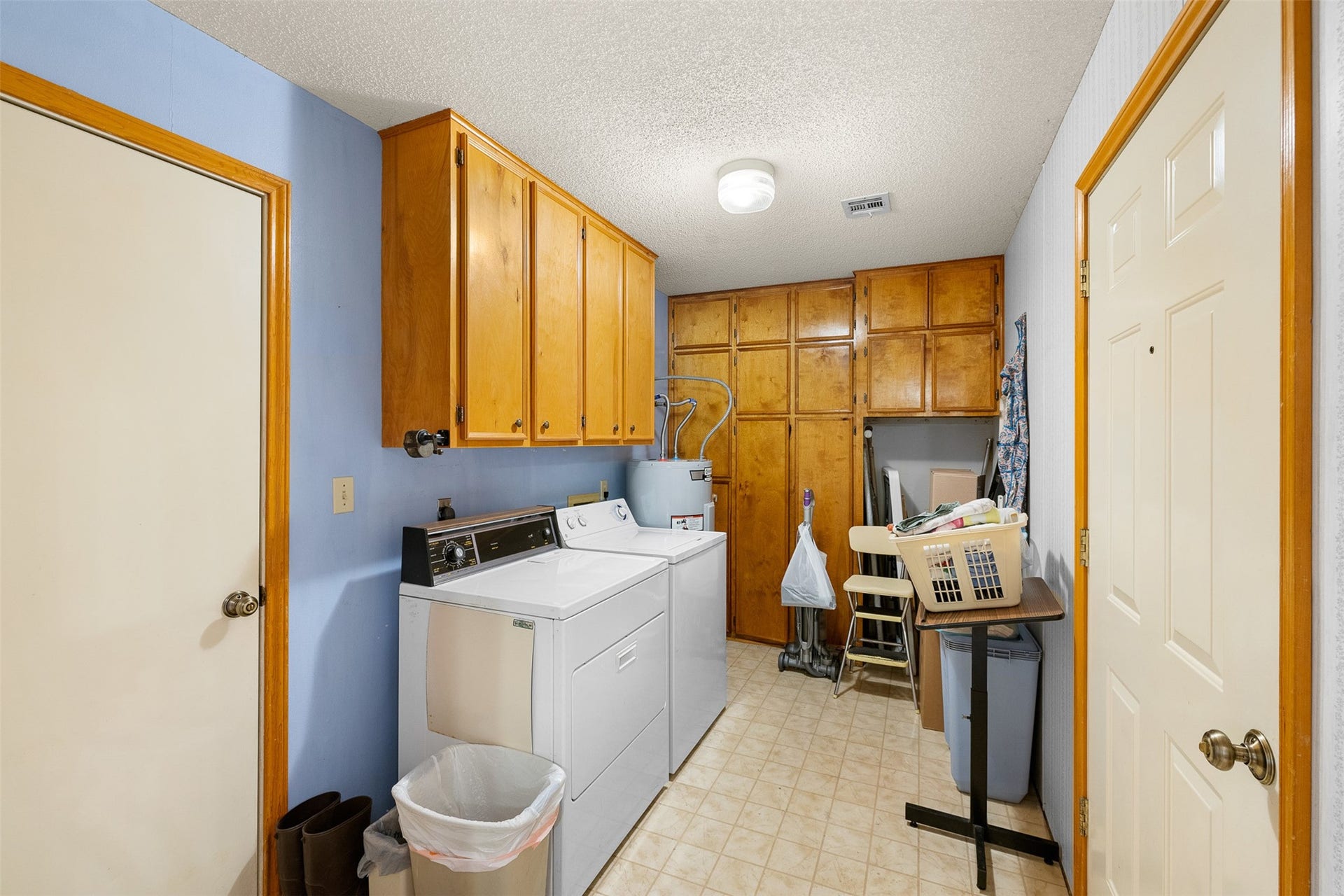 1081 Shirley Oaks Street, Columbus, TX 78934