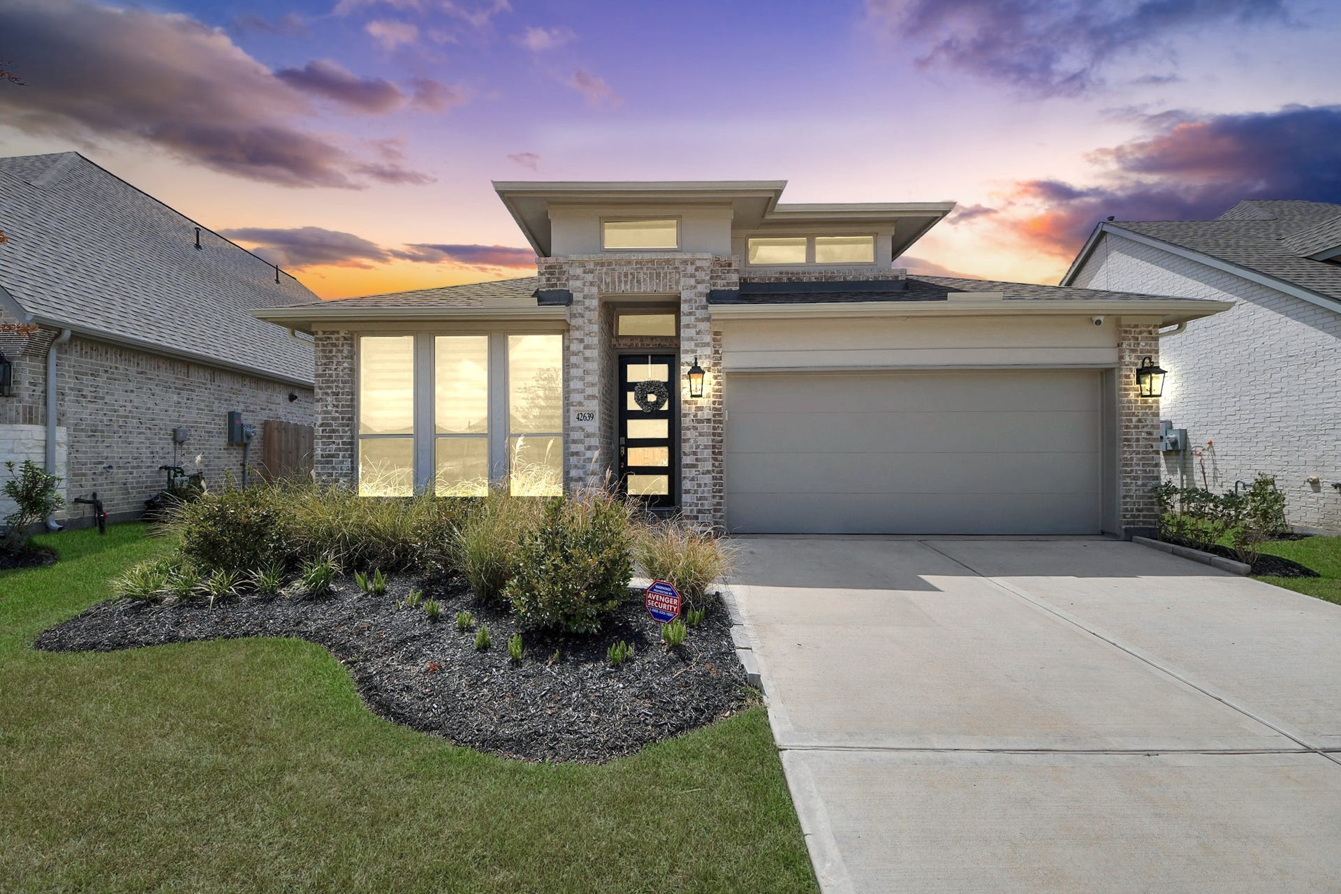 42639 Mystery Lane, Magnolia, TX 77354 Modern design!