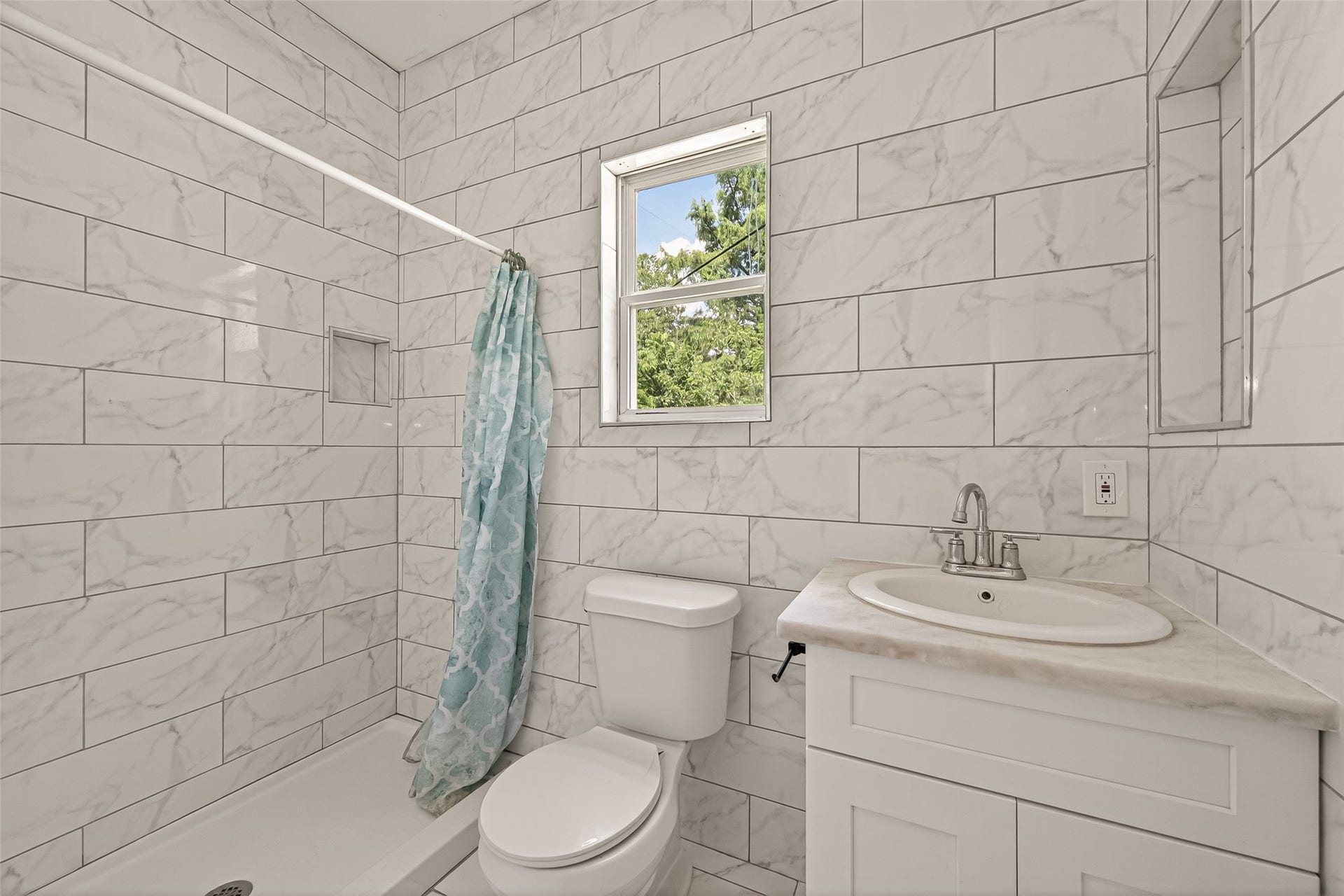 Full bathroom