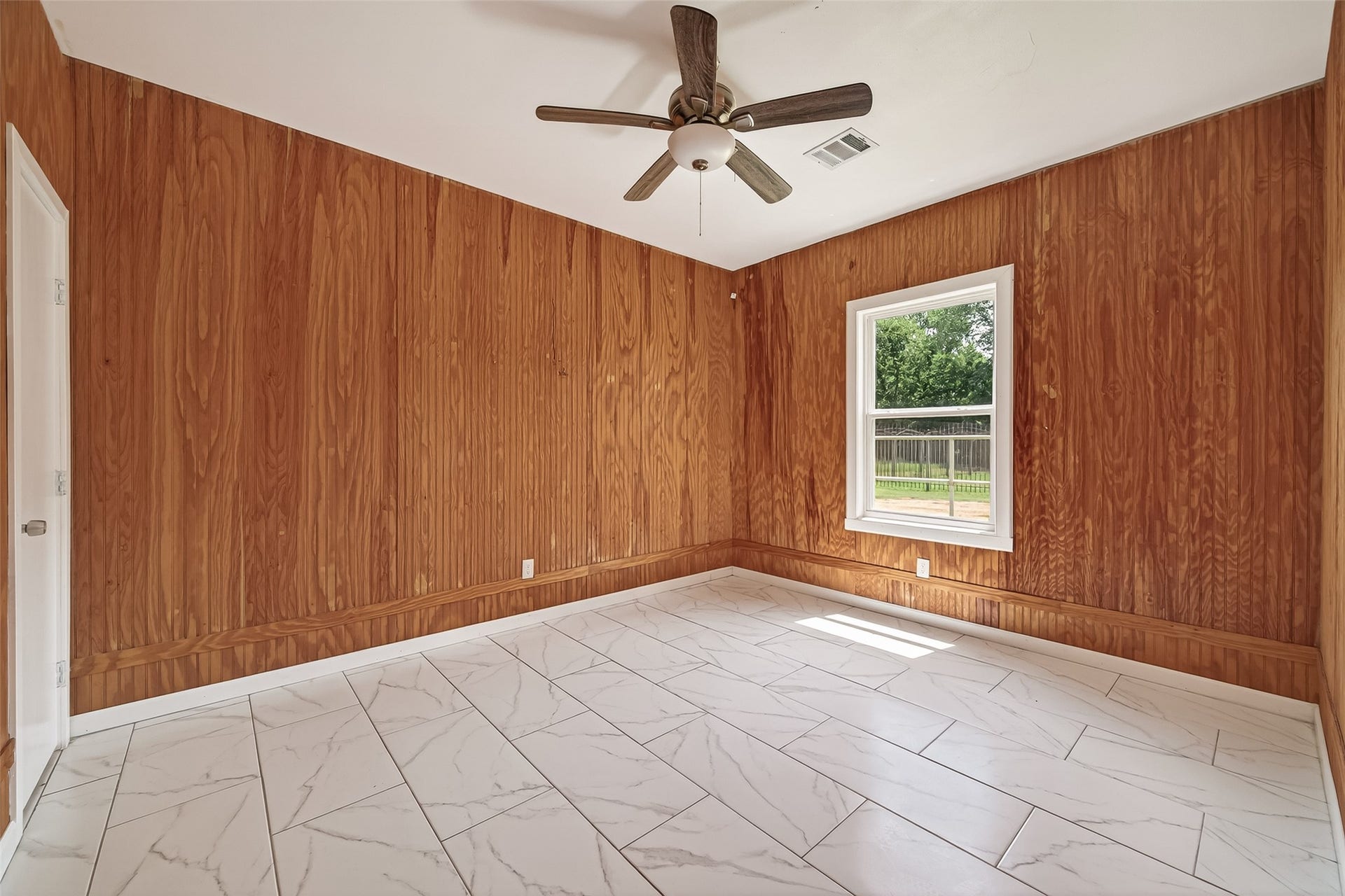 Bedroom #1