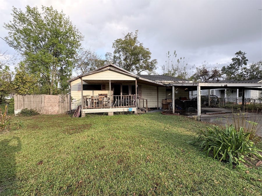 Property photo for 8922 Heatherside Street, Houston, TX
