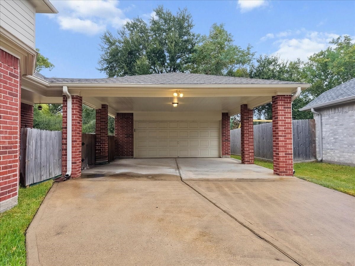 2112 Indian Blanket Drive, League City, TX 77573 2112 Indian Blanket Drive, League City, TX 77573
