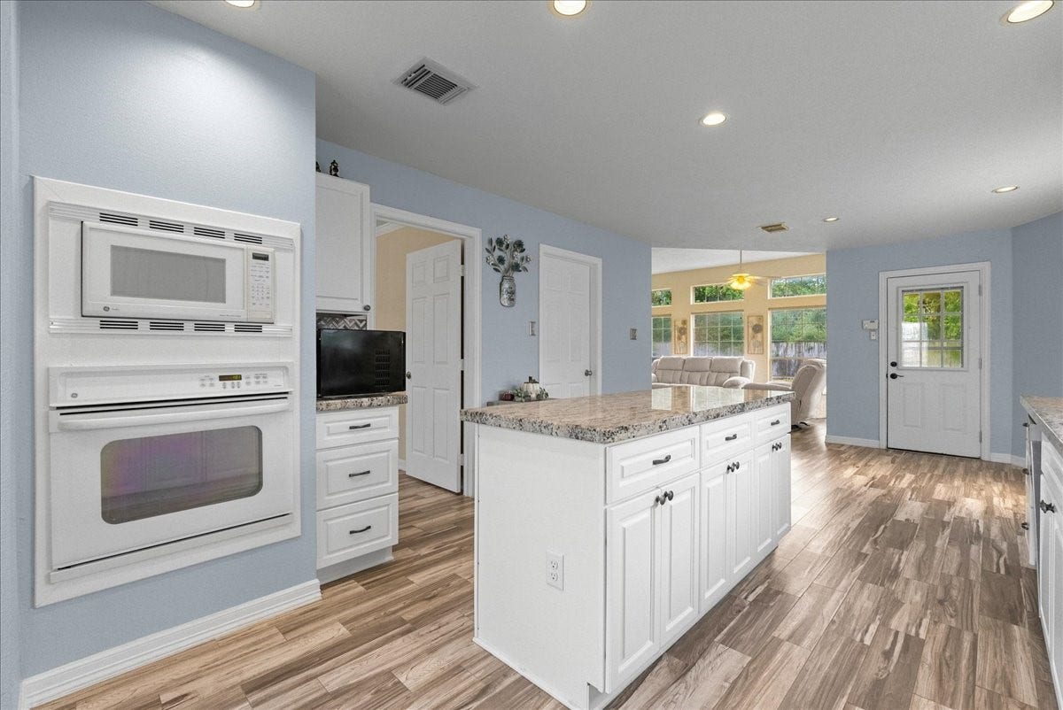 2112 Indian Blanket Drive, League City, TX 77573 2112 Indian Blanket Drive, League City, TX 77573