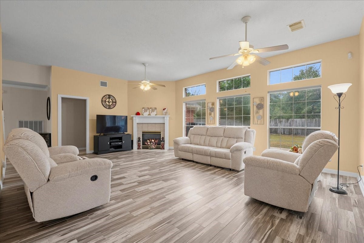2112 Indian Blanket Drive, League City, TX 77573 2112 Indian Blanket Drive, League City, TX 77573