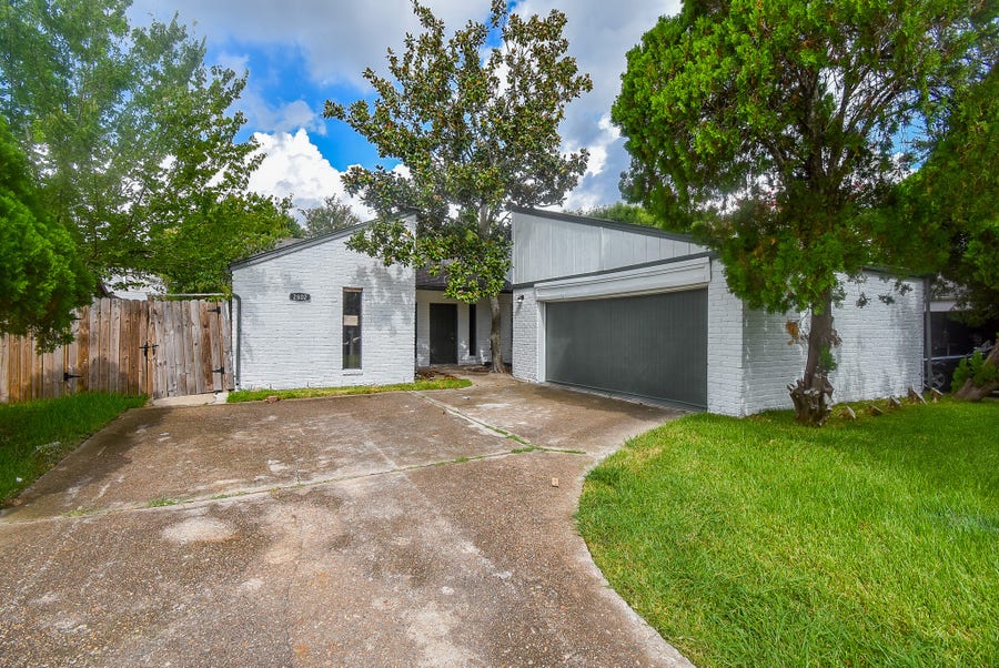 Property photo for 2802 Ashford Oak Drive, Houston, TX