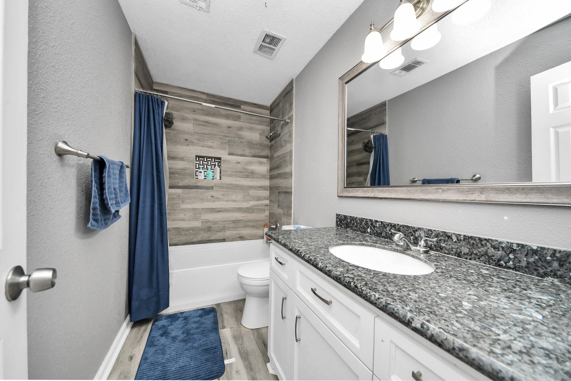 11031 Kirkmead Drive, Houston, TX 77089 11031 Kirkmead Drive, Houston, TX 77089