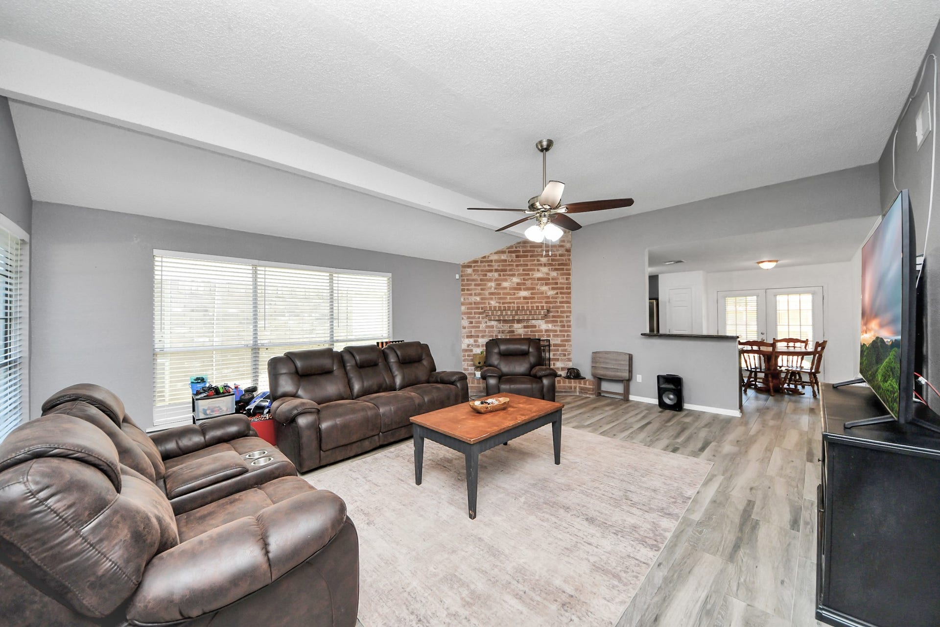 11031 Kirkmead Drive, Houston, TX 77089 11031 Kirkmead Drive, Houston, TX 77089