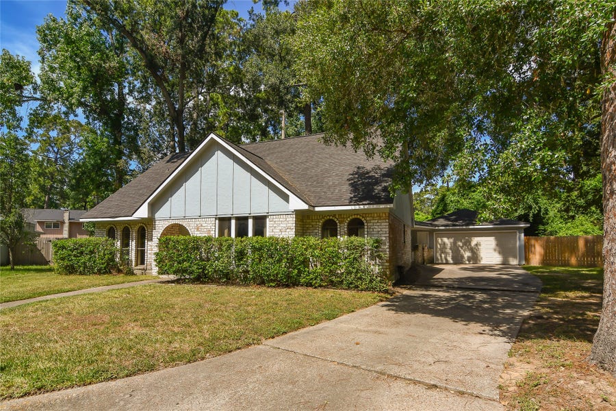 Property photo for 2103 Silver Falls Drive, Houston, TX