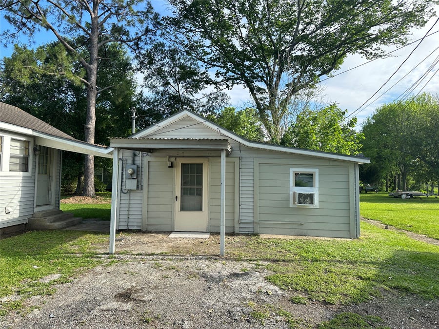 Property photo for 601 E Houston Street, #A, Highlands, TX