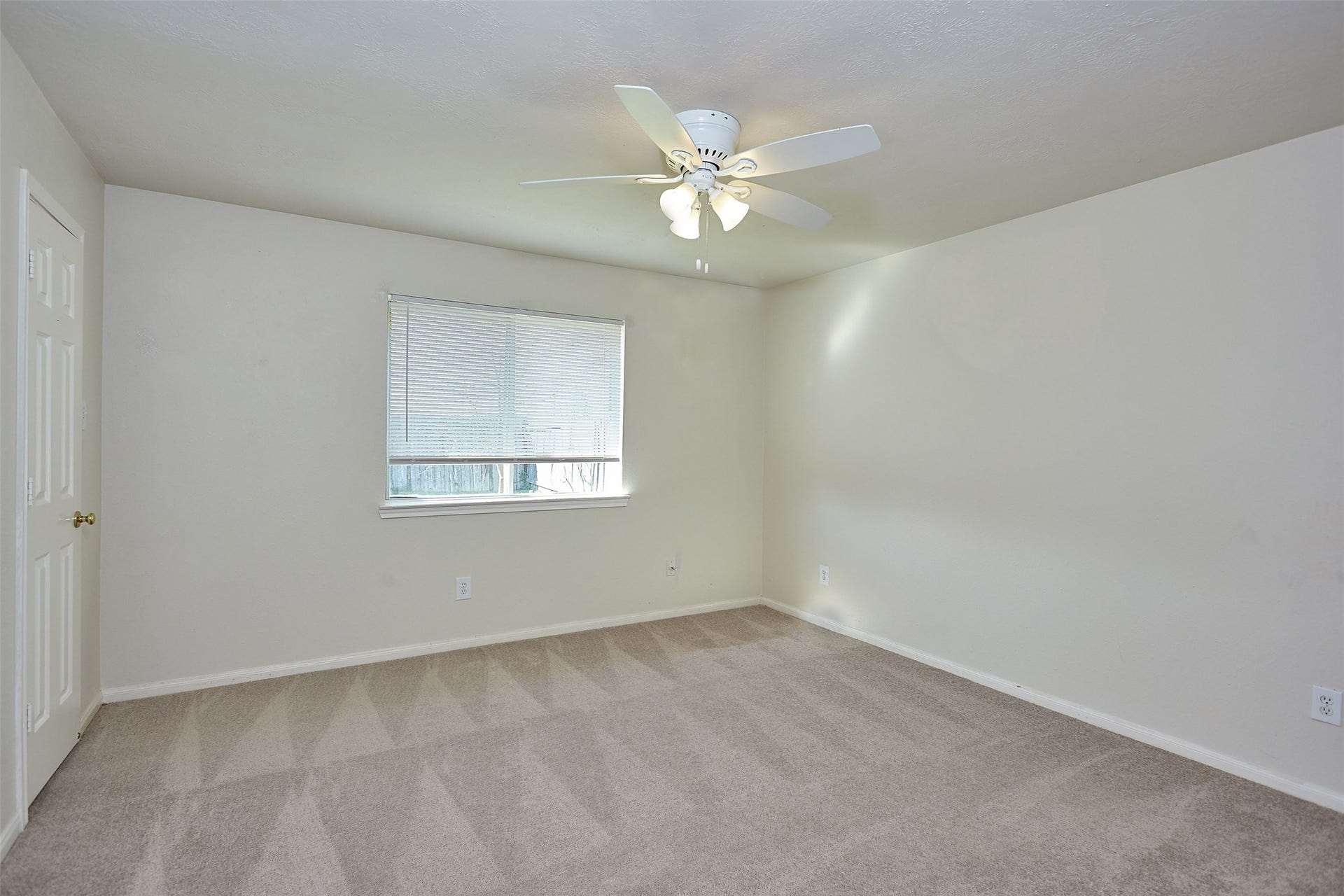 3630 Sheldon Drive, Pearland, TX 77584 3630 Sheldon Drive, Pearland, TX 77584