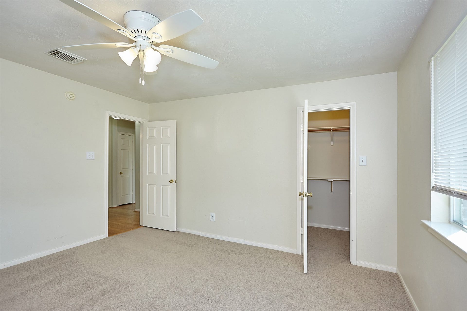 3630 Sheldon Drive, Pearland, TX 77584 3630 Sheldon Drive, Pearland, TX 77584