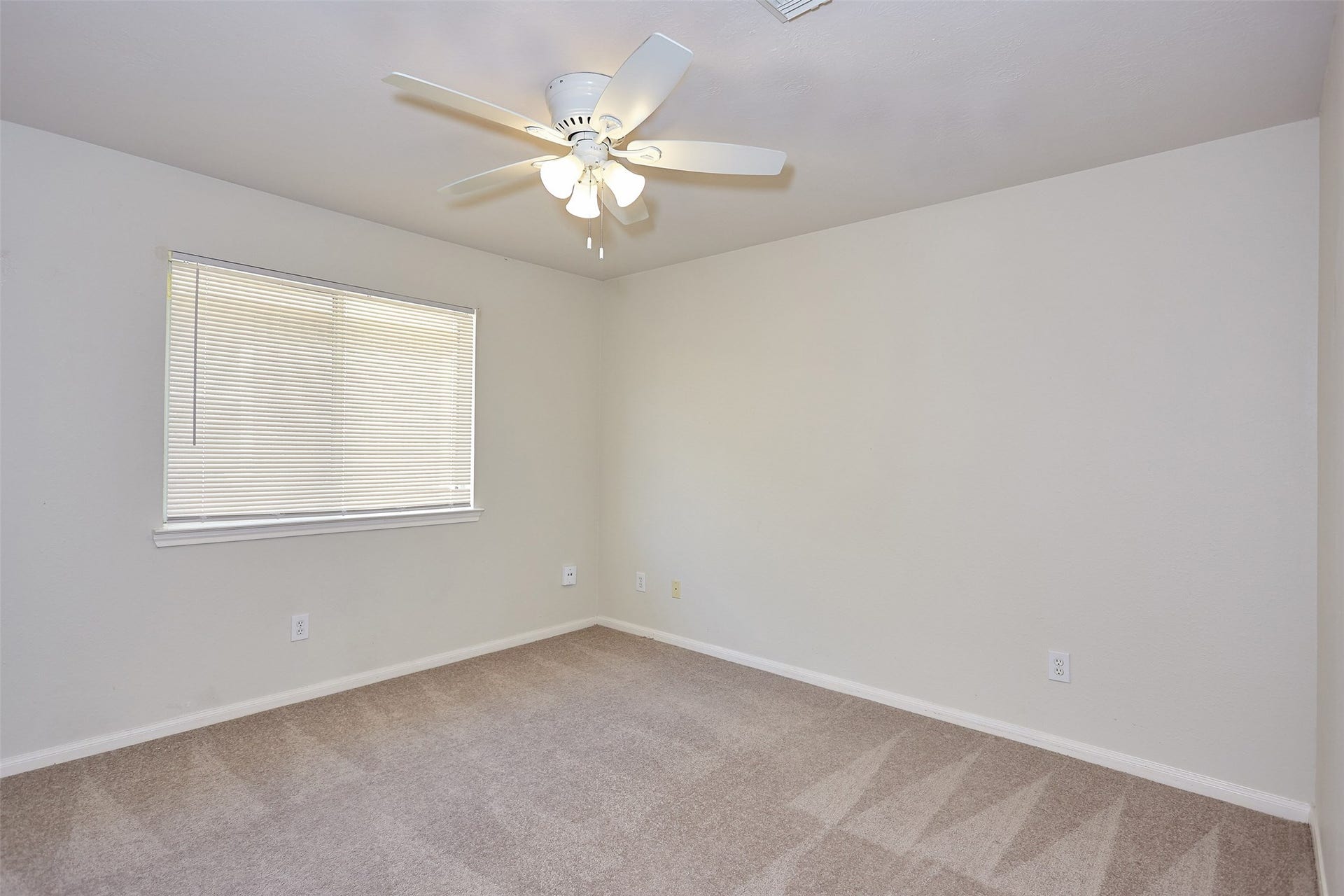 3630 Sheldon Drive, Pearland, TX 77584 3630 Sheldon Drive, Pearland, TX 77584