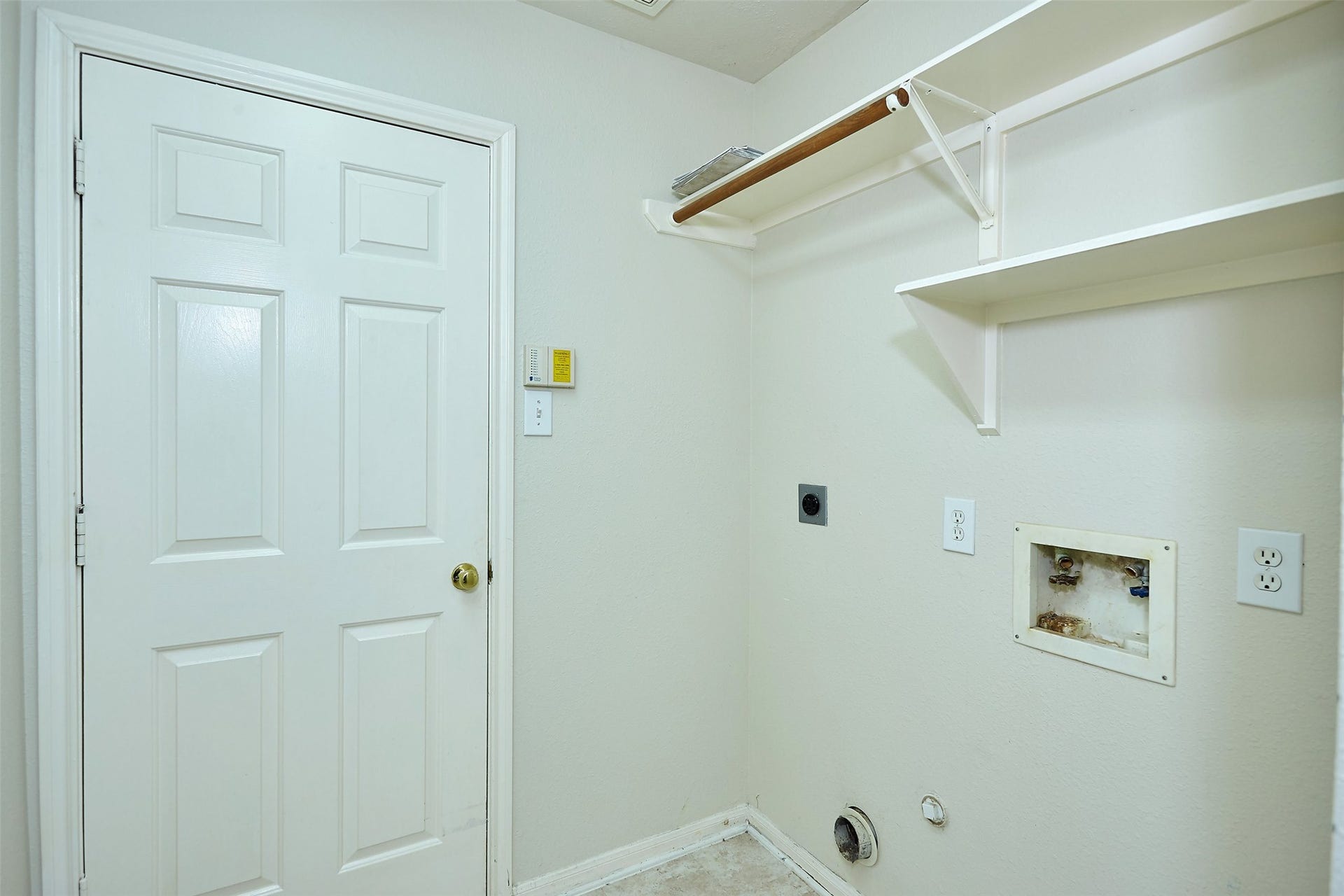 3630 Sheldon Drive, Pearland, TX 77584 3630 Sheldon Drive, Pearland, TX 77584