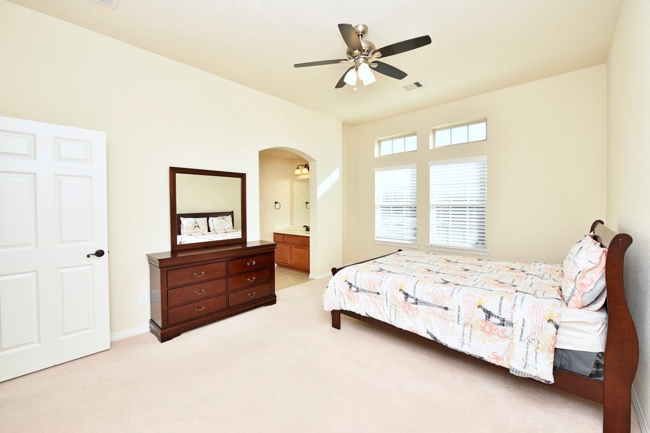 6010 Crystal Water Drive, Richmond, TX 77406 6010 Crystal Water Drive, Richmond, TX 77406