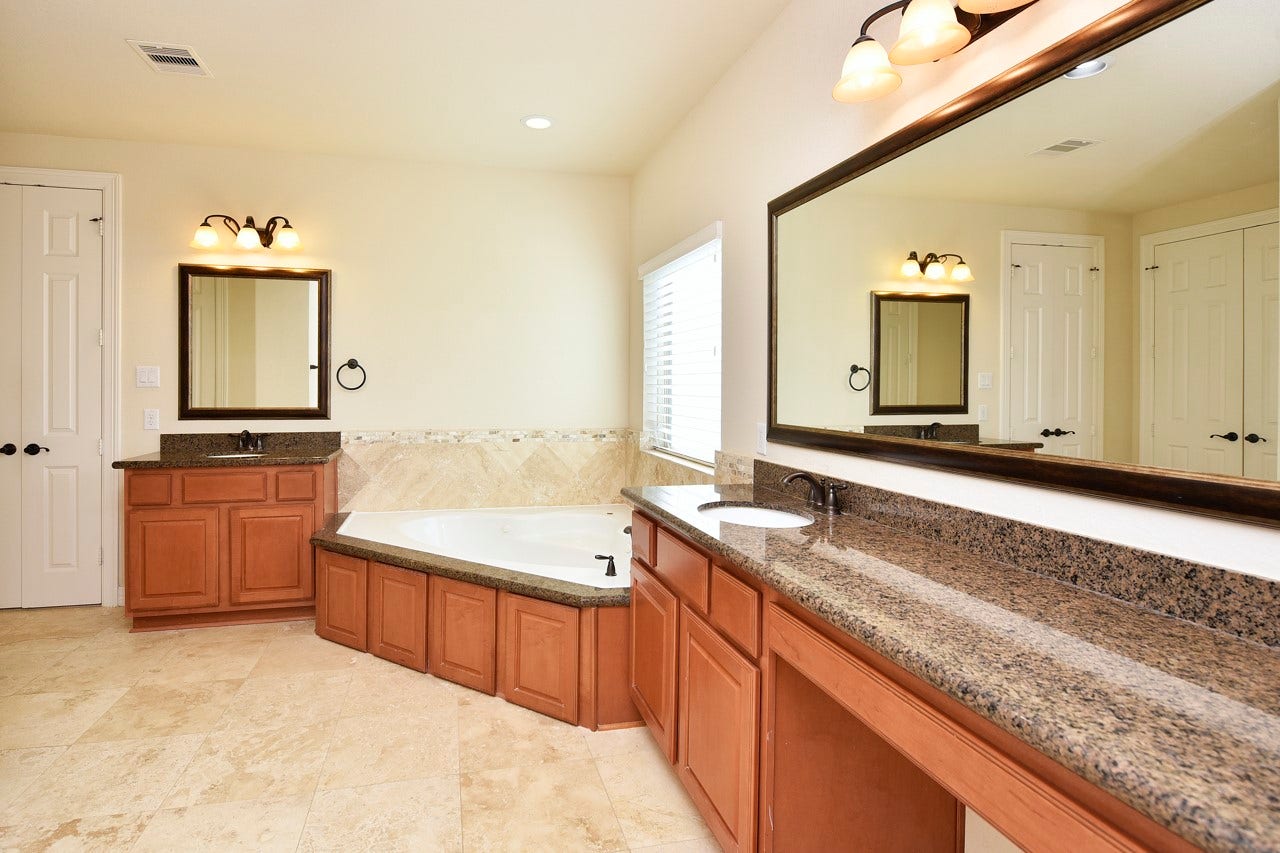 6010 Crystal Water Drive, Richmond, TX 77406 6010 Crystal Water Drive, Richmond, TX 77406