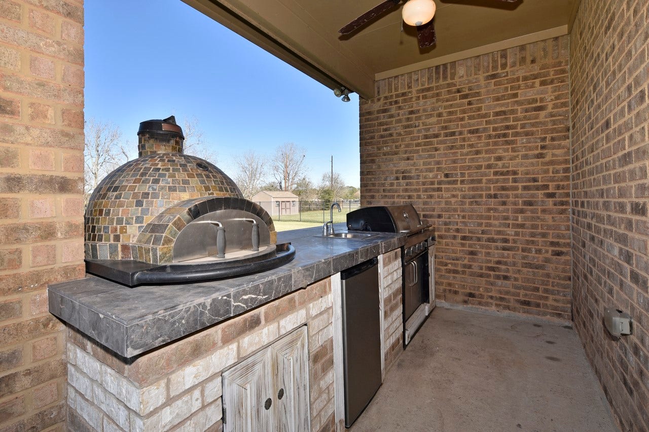 6010 Crystal Water Drive, Richmond, TX 77406 6010 Crystal Water Drive, Richmond, TX 77406