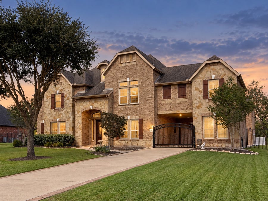 Property photo for 6010 Crystal Water Drive, Richmond, TX