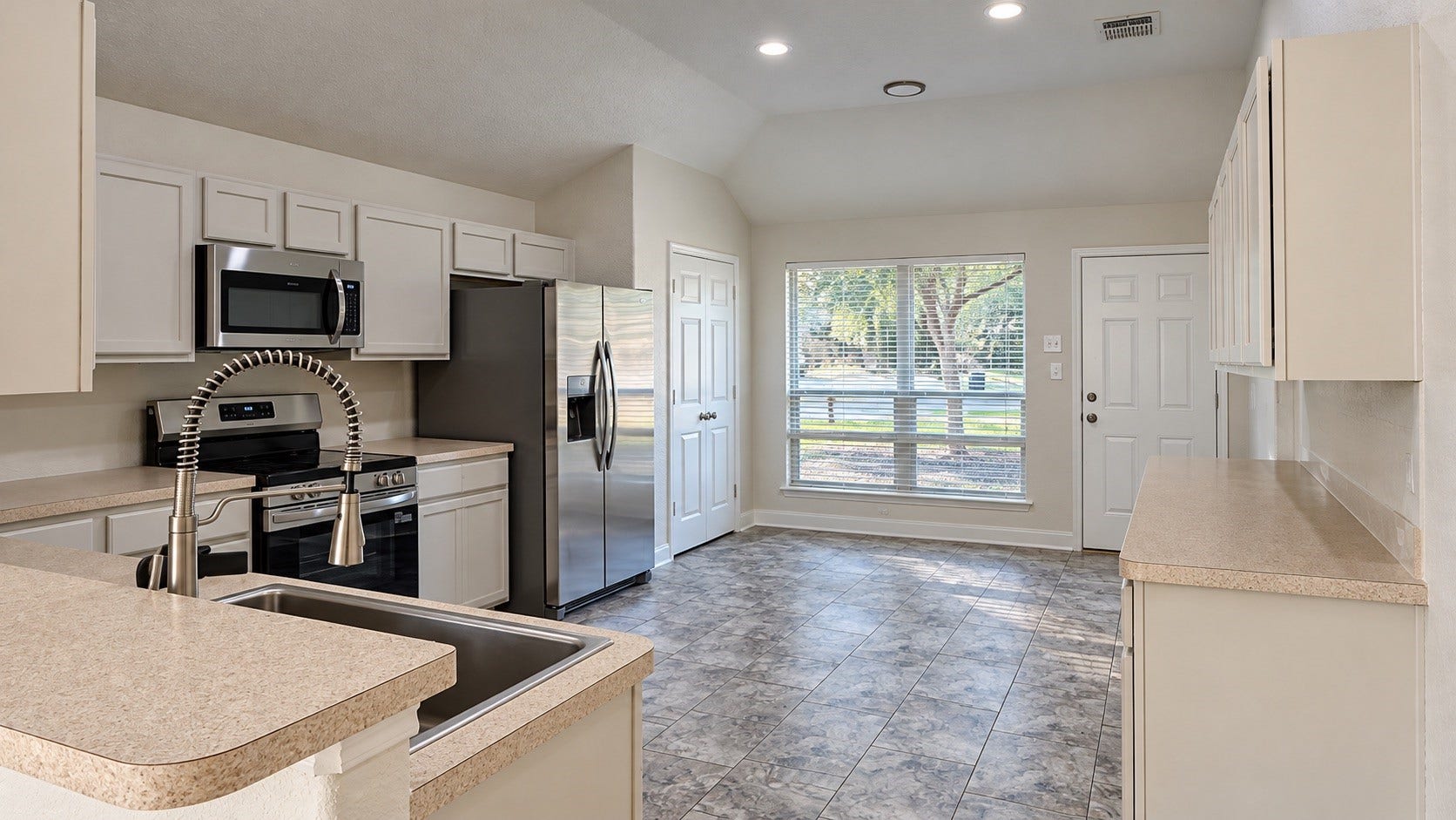502 S Hyannis Port Street, Crosby, TX 77532 502 S Hyannis Port Street, Crosby, TX 77532