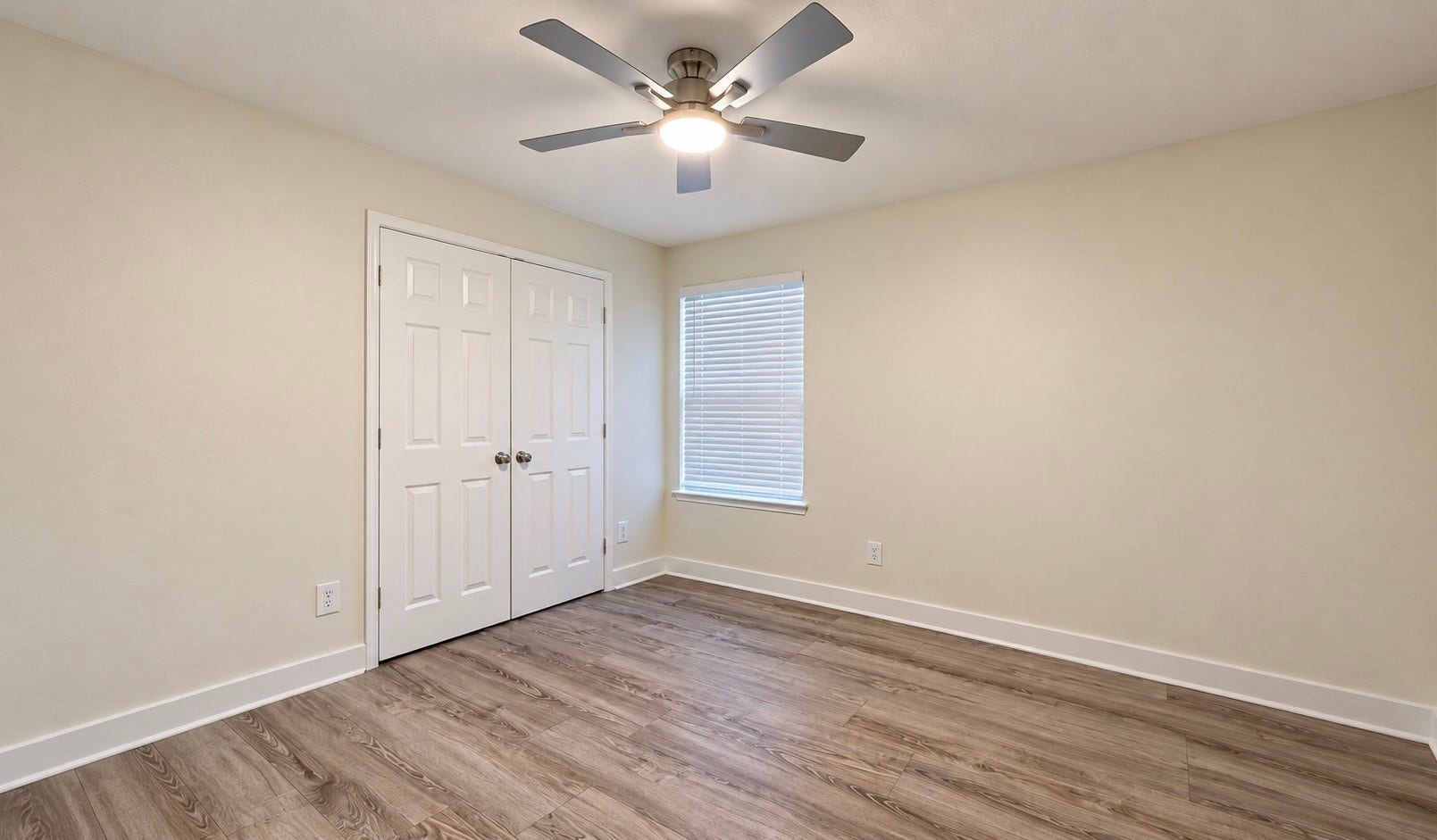 502 S Hyannis Port Street, Crosby, TX 77532 502 S Hyannis Port Street, Crosby, TX 77532