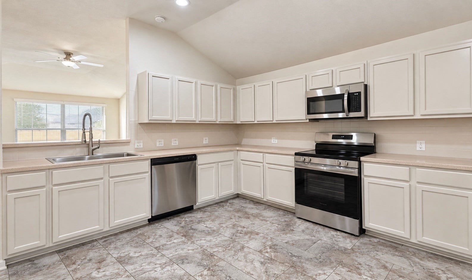 502 S Hyannis Port Street, Crosby, TX 77532 502 S Hyannis Port Street, Crosby, TX 77532