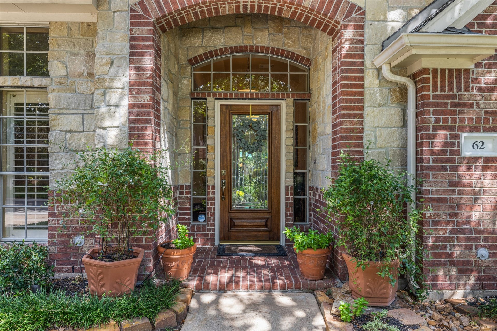 62 S Warbler Bend Circle, The Woodlands, TX 77382 62 S Warbler Bend Circle, The Woodlands, TX 77382