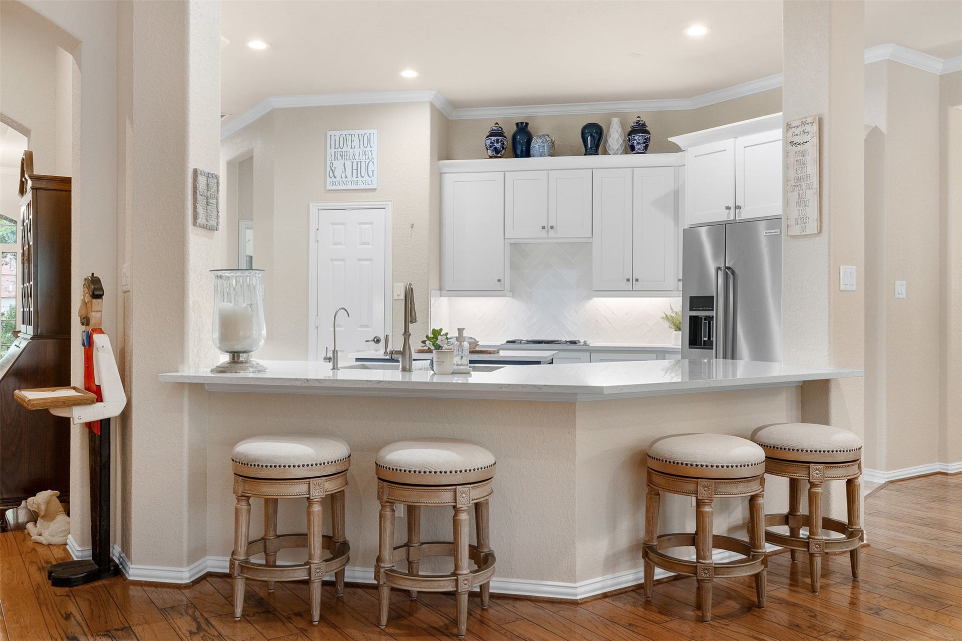 62 S Warbler Bend Circle, The Woodlands, TX 77382 62 S Warbler Bend Circle, The Woodlands, TX 77382