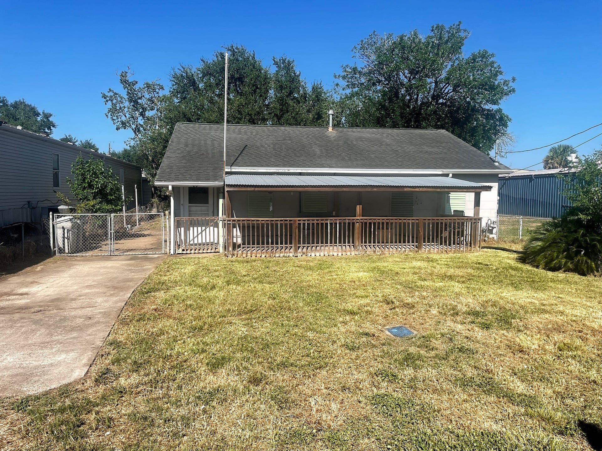 4439 9th Street, Bacliff, TX 77518 4439 9th Street, Bacliff, TX 77518