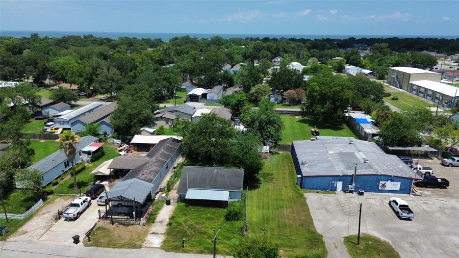 Property photo for 4439 9th Street, Bacliff, TX