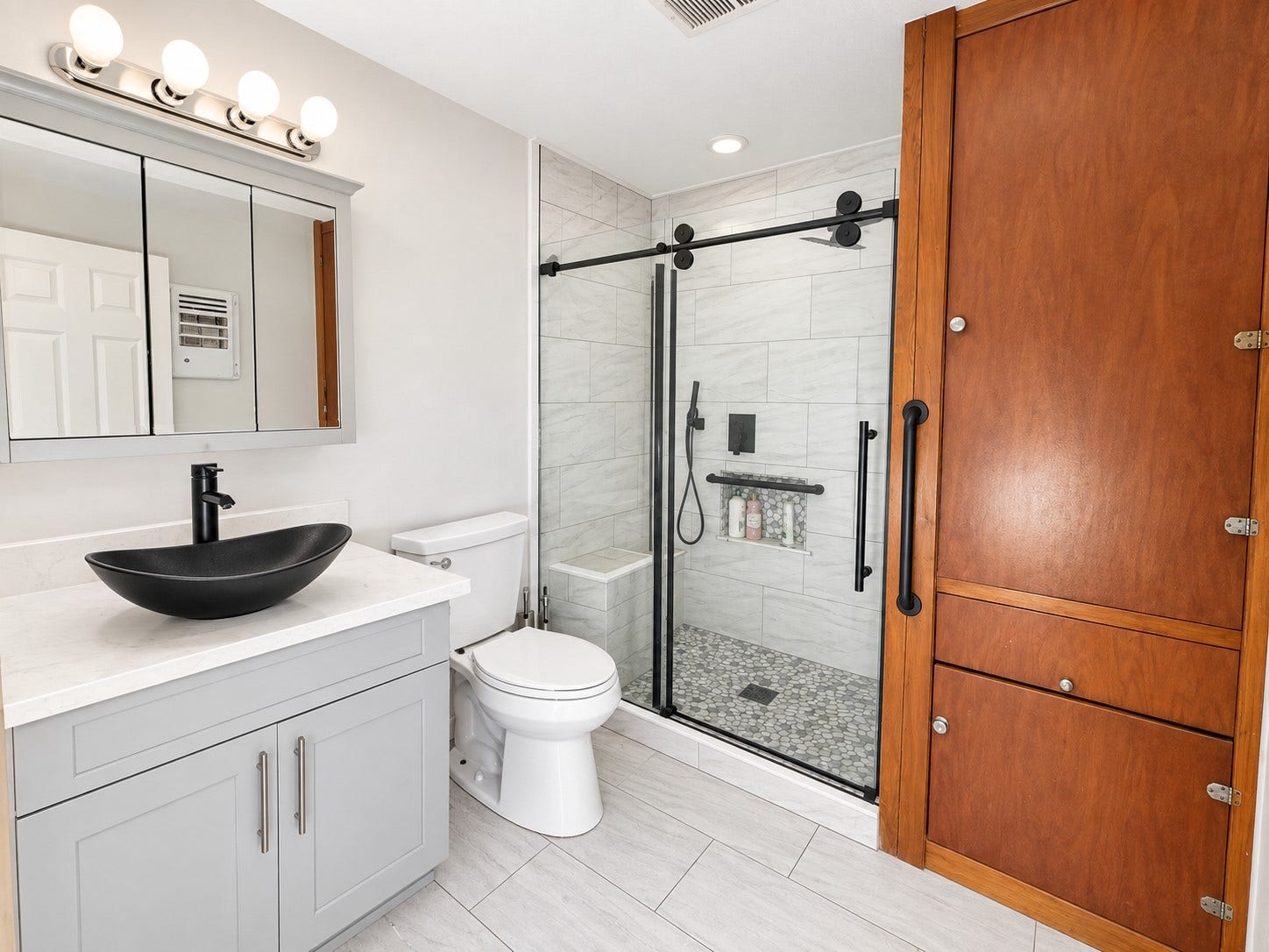 4439 9th Street, Bacliff, TX 77518 Beautifully updated bathroom!