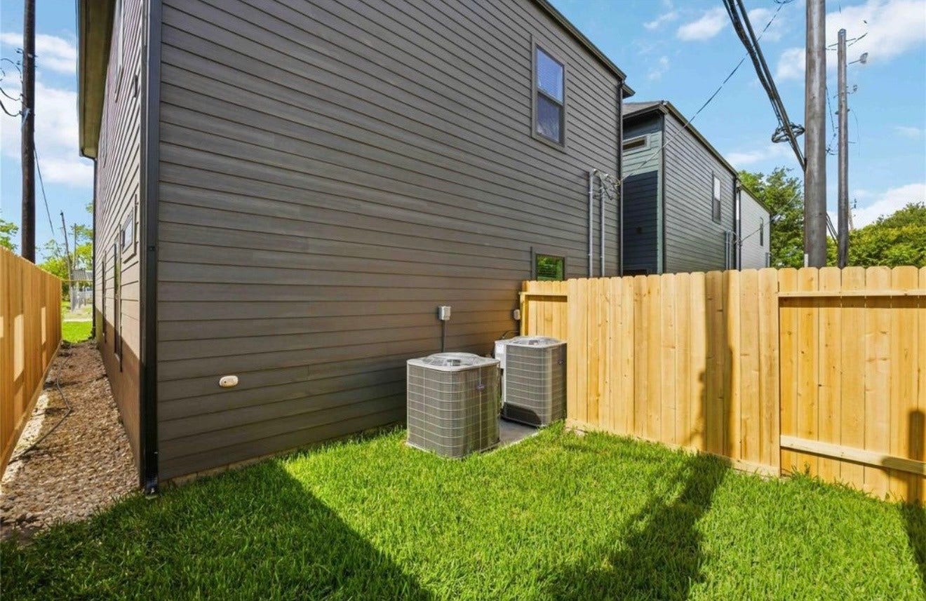 4031 Cork Drive, Houston, TX 77047 4031 Cork Drive, Houston, TX 77047