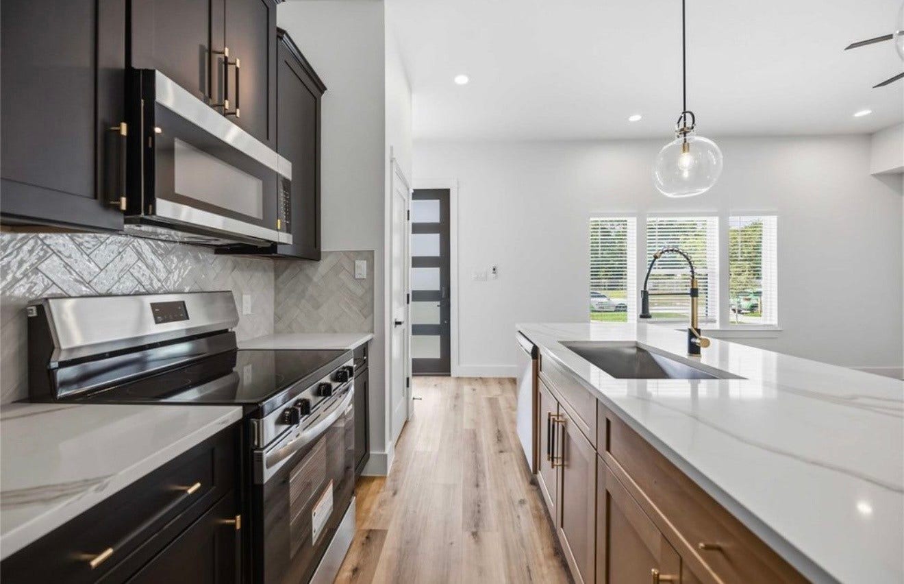 4031 Cork Drive, Houston, TX 77047 4031 Cork Drive, Houston, TX 77047