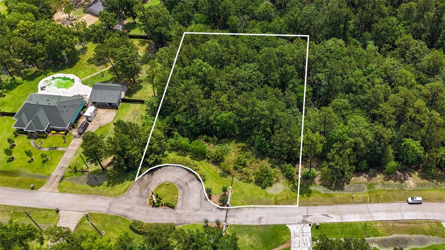 Property photo for 12033 Oak Forest Lane, Conroe, TX