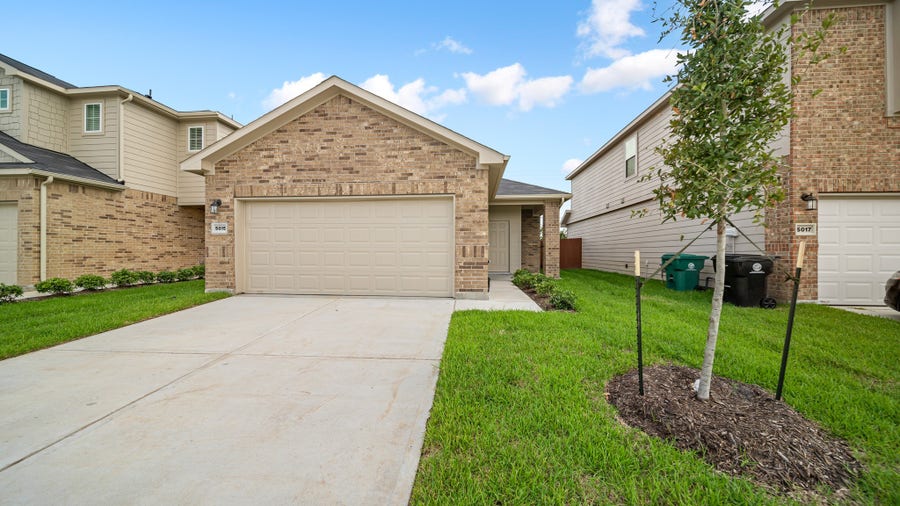 Property photo for 5015 Lady Morgan Drive, Houston, TX