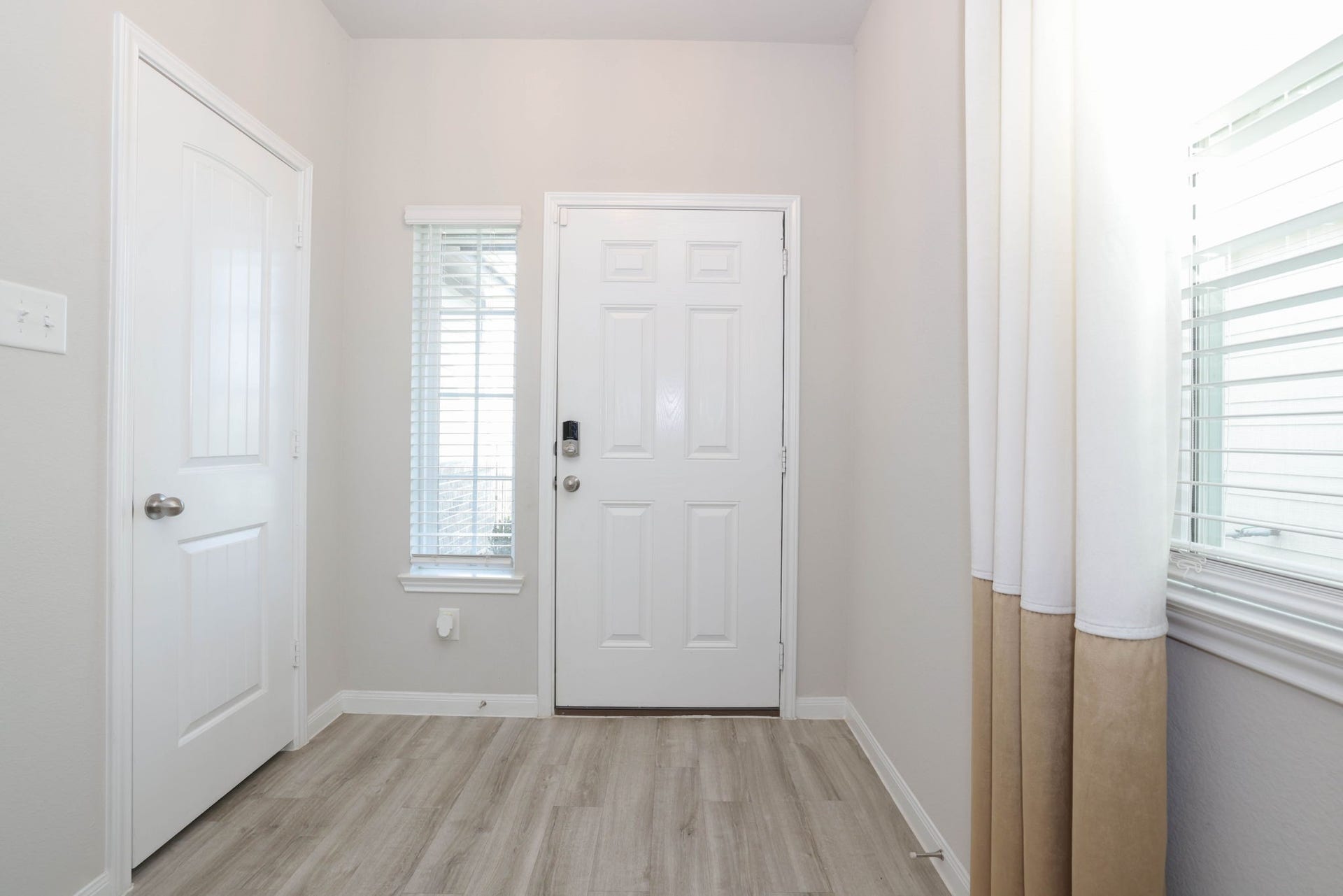 3596 Cannon Drive, Conroe, TX 77301 Coat closet in front entry way.