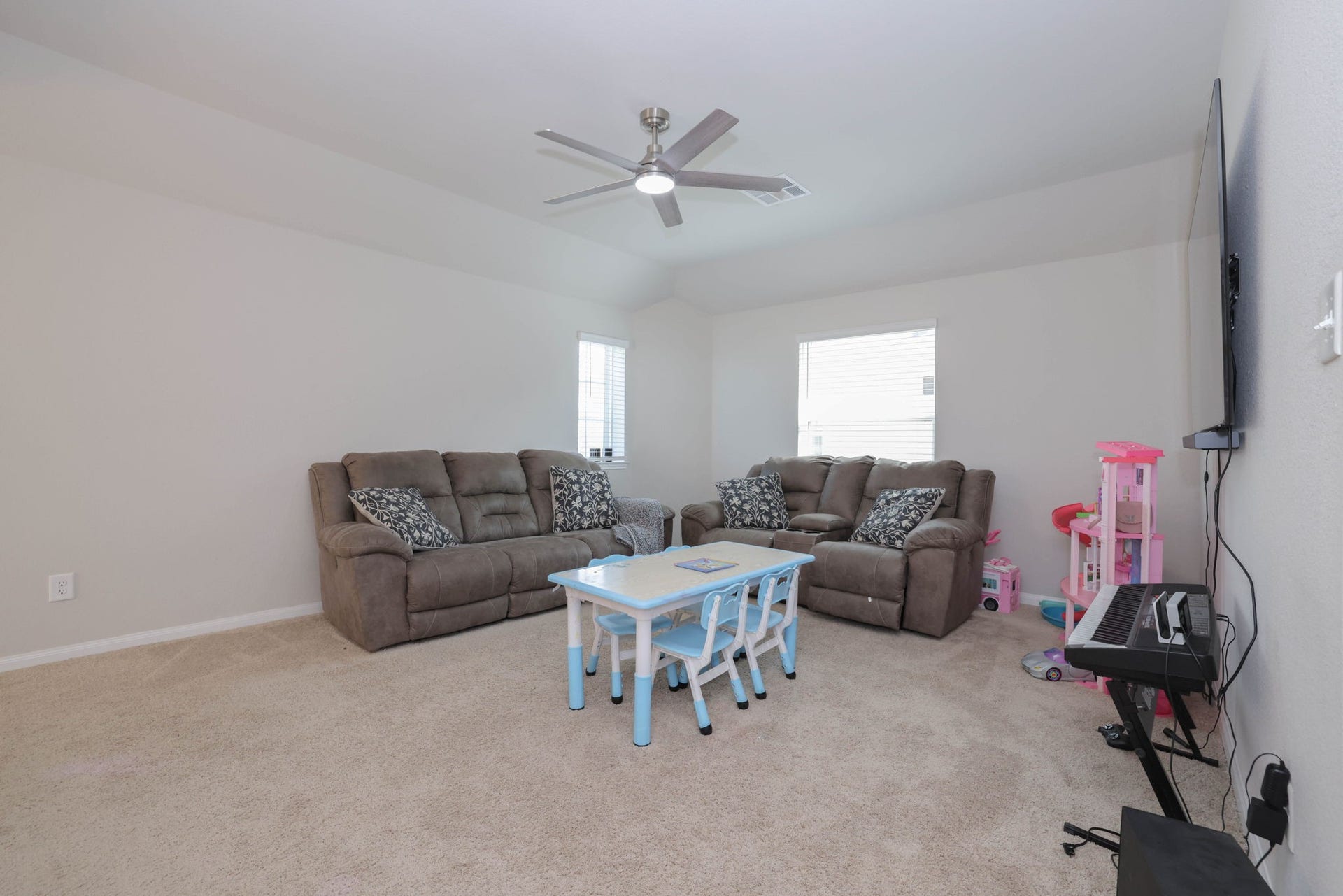 3596 Cannon Drive, Conroe, TX 77301 Very large gameroom on 2nd floor
