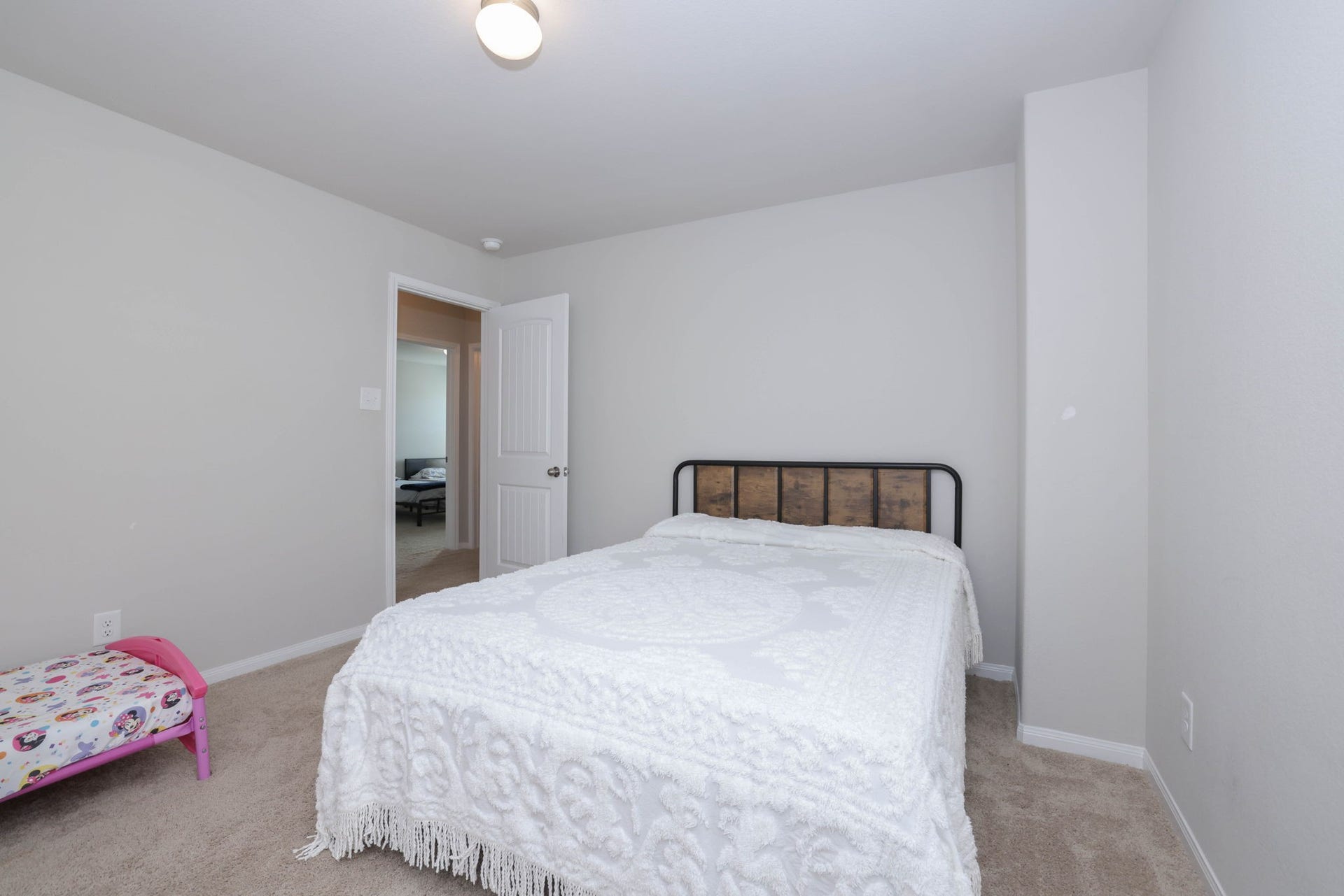 3596 Cannon Drive, Conroe, TX 77301 All upstairs bedrooms are very spacious.