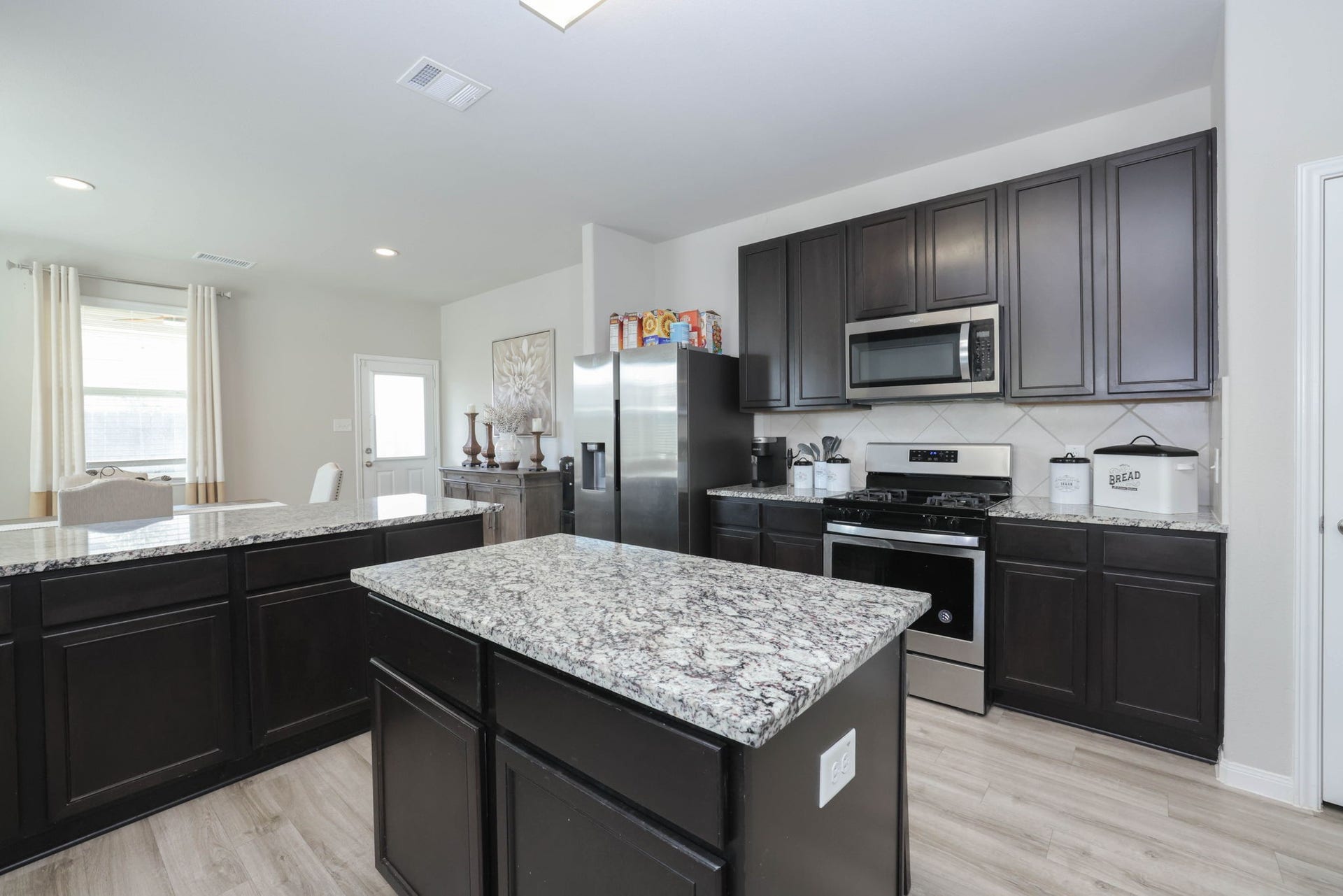 3596 Cannon Drive, Conroe, TX 77301 3596 Cannon Drive, Conroe, TX 77301