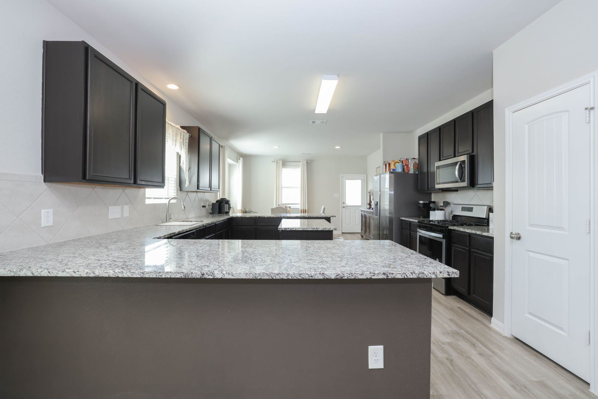 3596 Cannon Drive, Conroe, TX 77301 3596 Cannon Drive, Conroe, TX 77301