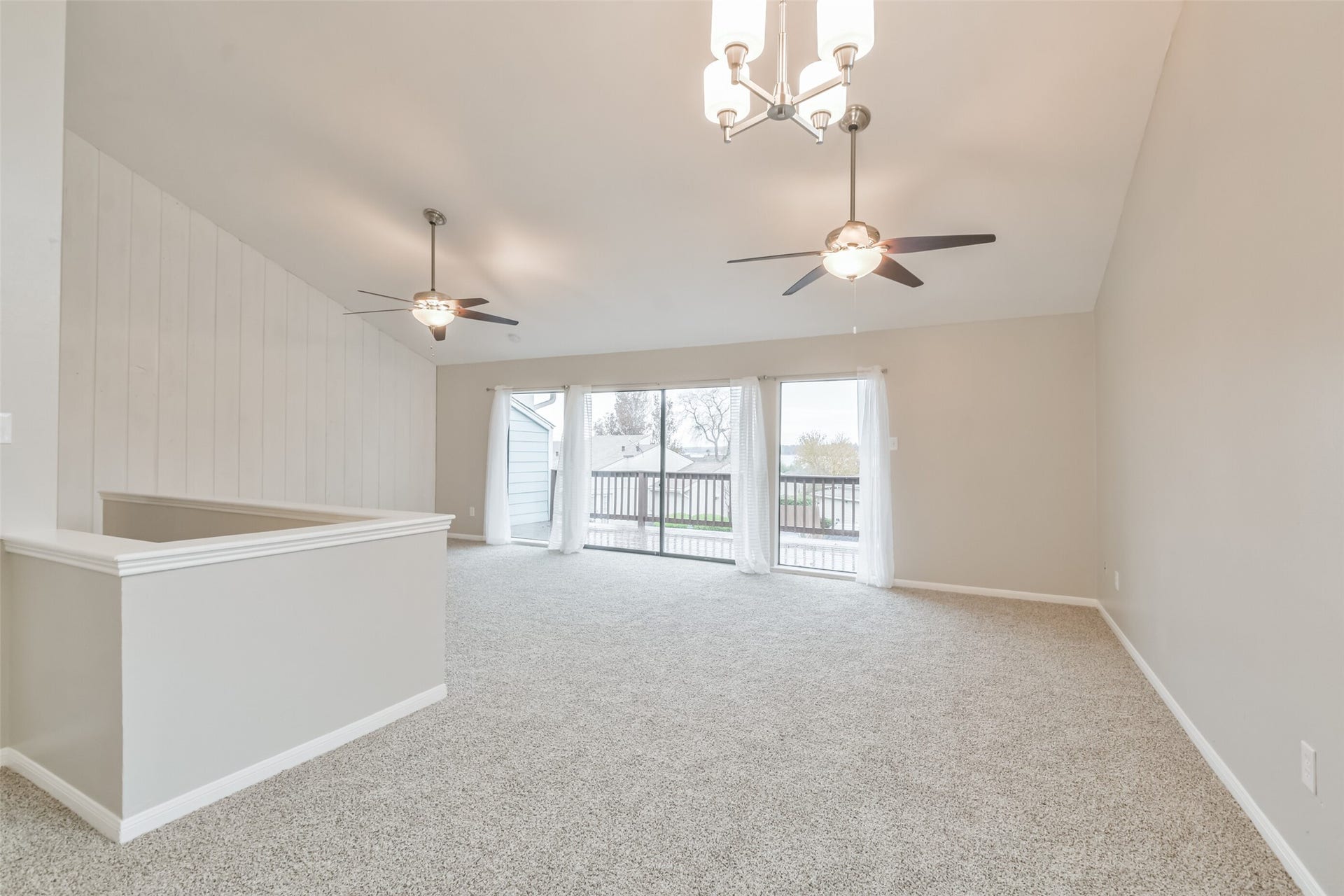 47 April Point Drive N, Conroe, TX 77356