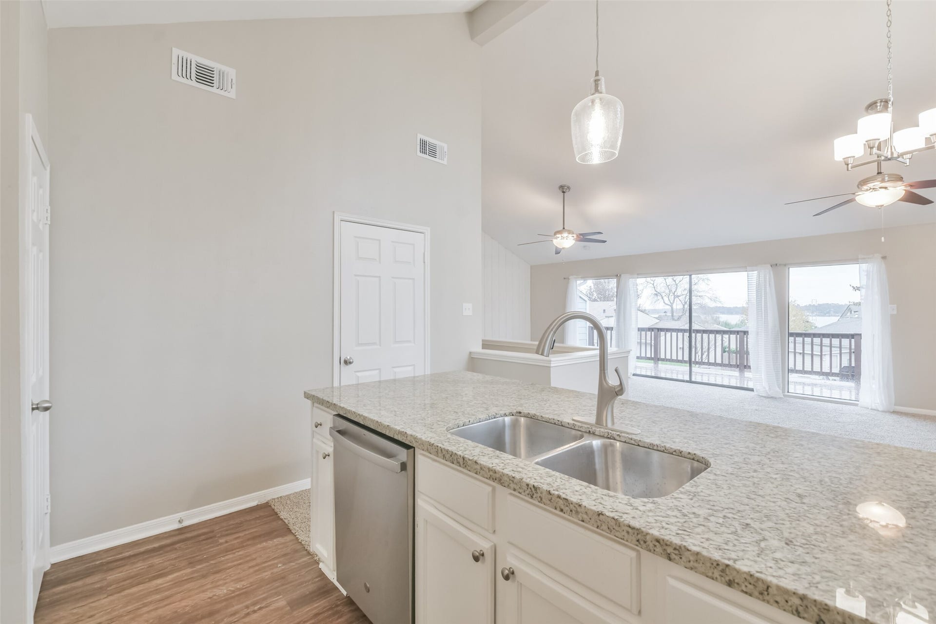 47 April Point Drive N, Conroe, TX 77356