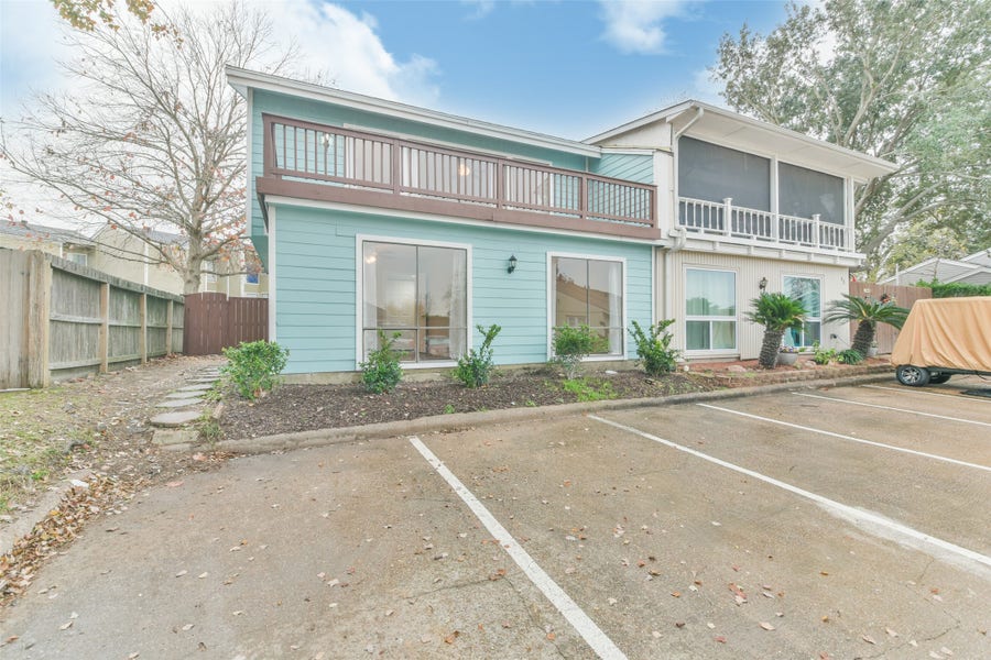 Property photo for 47 April Point Drive N, Conroe, TX