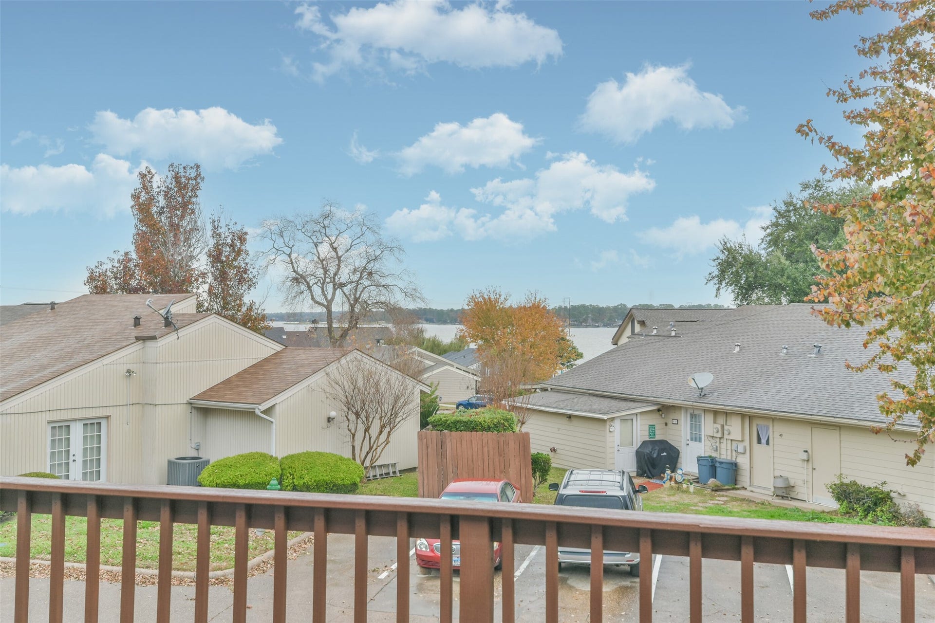 47 April Point Drive N, Conroe, TX 77356