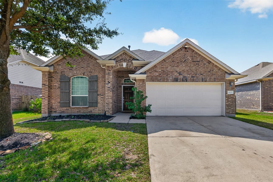 Property photo for 18115 Garnet Red Road, Cypress, TX